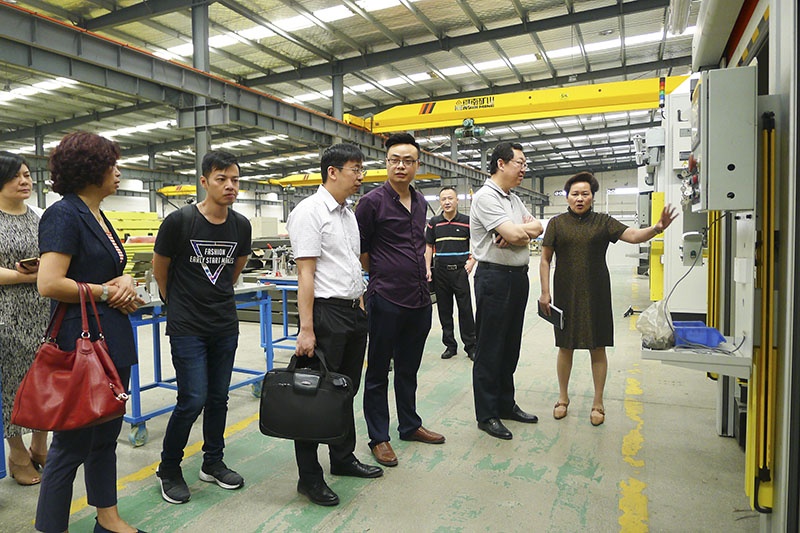 维多利亚老品牌vic(集团)官方网站