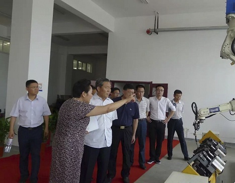 维多利亚老品牌vic(集团)官方网站