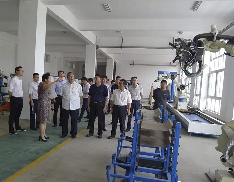 维多利亚老品牌vic(集团)官方网站