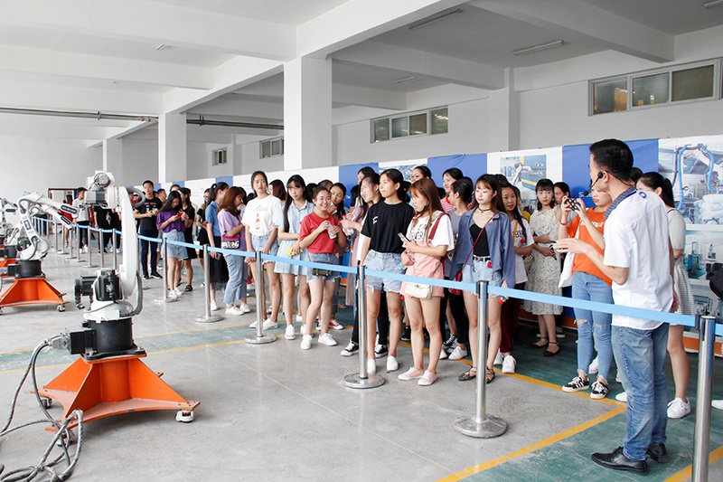 维多利亚老品牌vic(集团)官方网站