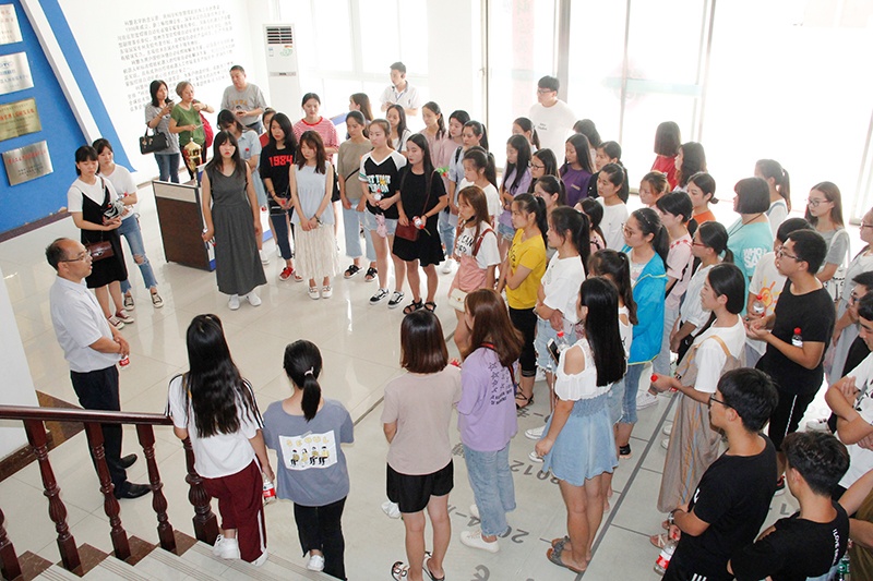 维多利亚老品牌vic(集团)官方网站