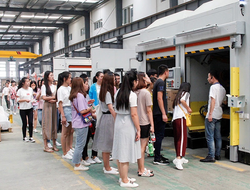 维多利亚老品牌vic(集团)官方网站