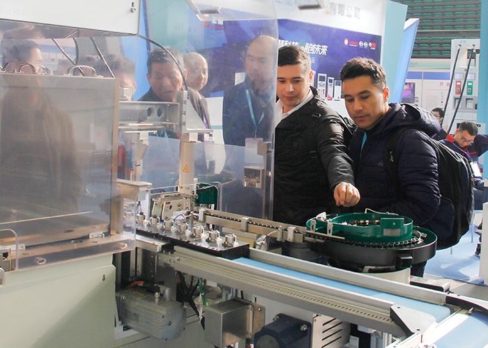 维多利亚老品牌vic(集团)官方网站